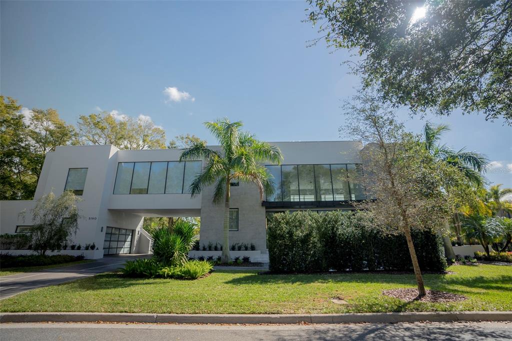 5555 Collins Ave #16V WINDERMERE FL 34786